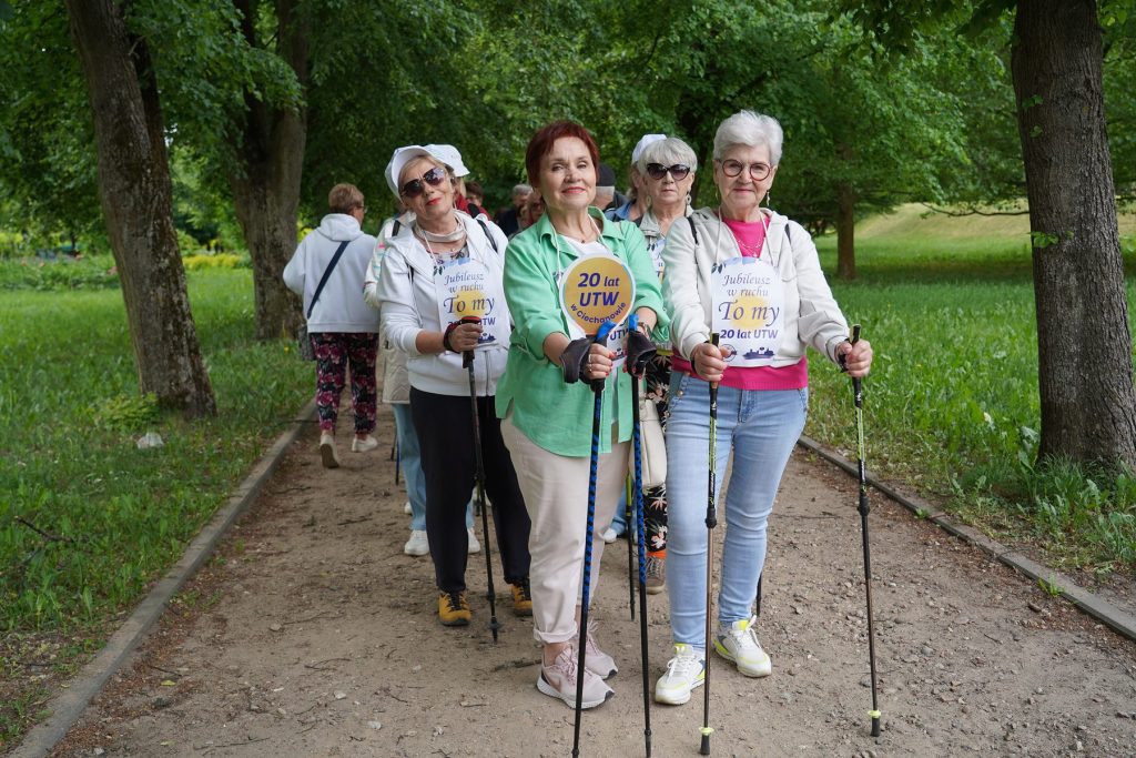 Jubileuszowy marsz Nordic Walking i spacer, zdjęcie 2