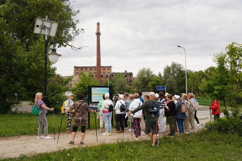 Jubileuszowy marsz Nordic Walking i spacer, zdjęcie 5